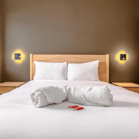 Premium Serviced Flat On Westbury High St